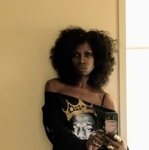 Meet your Posher, Vera